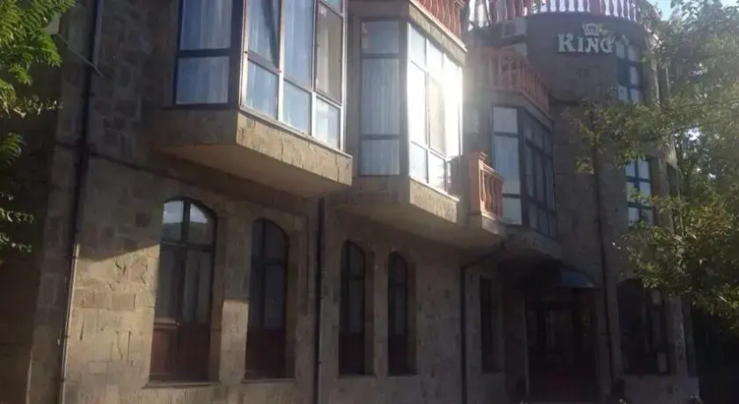 Отель Кинг 3 — отель в Алушта, Россия