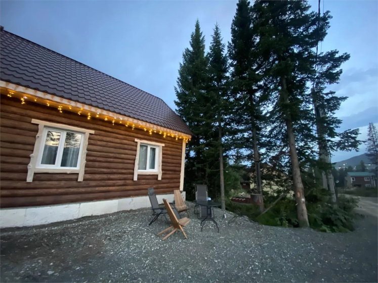 Guest House Избушки (Гест Хаус) — отель с удобным расположением в Шерегеш