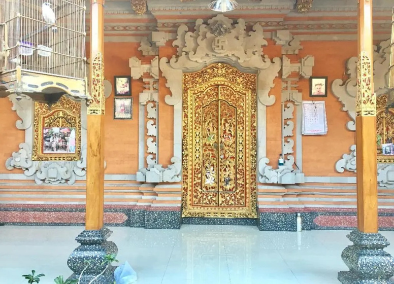 Kubu Verra Seminyak 2 — отель в Кута, Индонезия