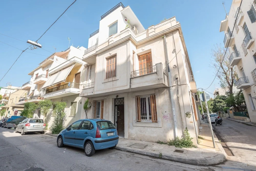 Elegant Kerameikos Apartment — комфортный отель в Афины