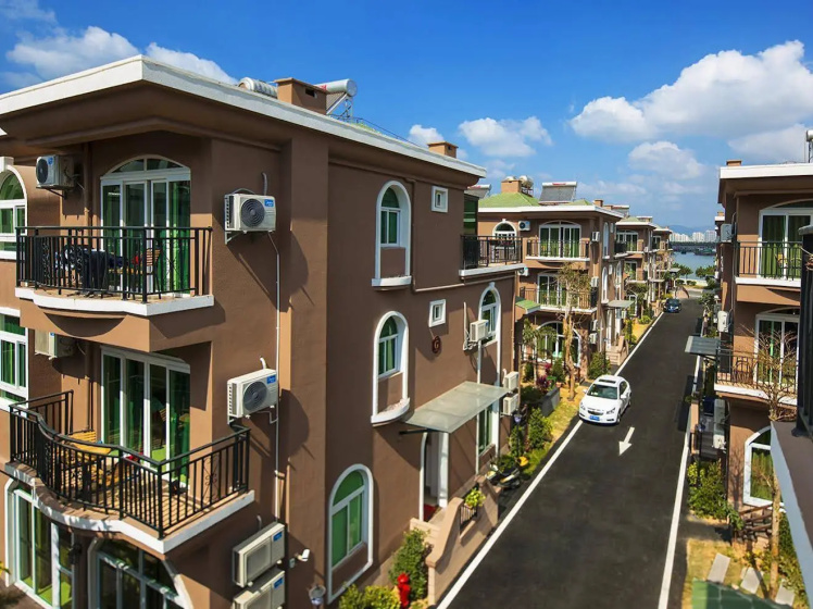 Phoenix Villa — забронировать отель в Санье