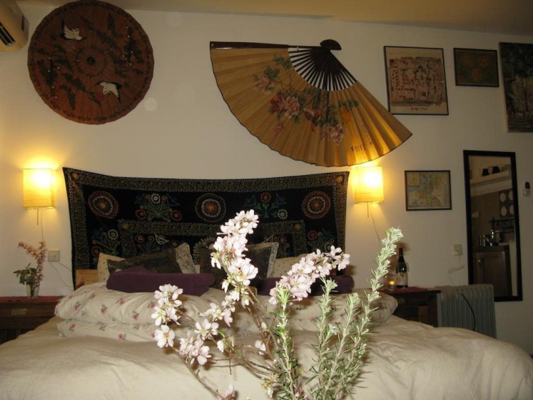Цены на View of The Valley Guest House в Иерусалим