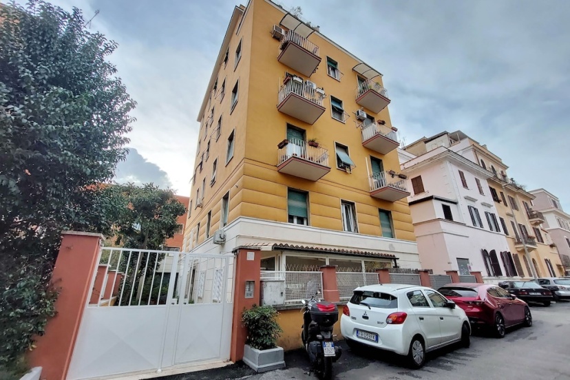 Цены на 4bnb - Ponte Milvio Apartment в Риме