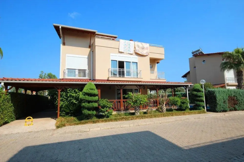 Paradise Town Villa Lisa — отель с удобным расположением в Белеке