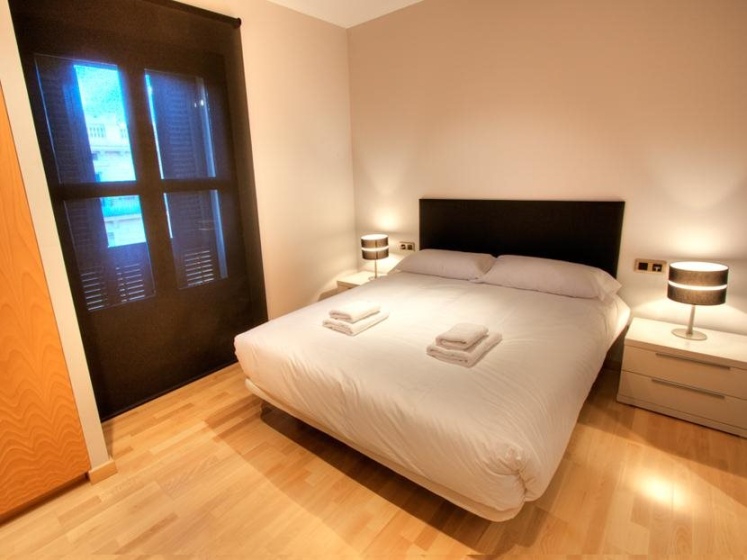 Tamarit Apartments — забронировать отель в Барселоне