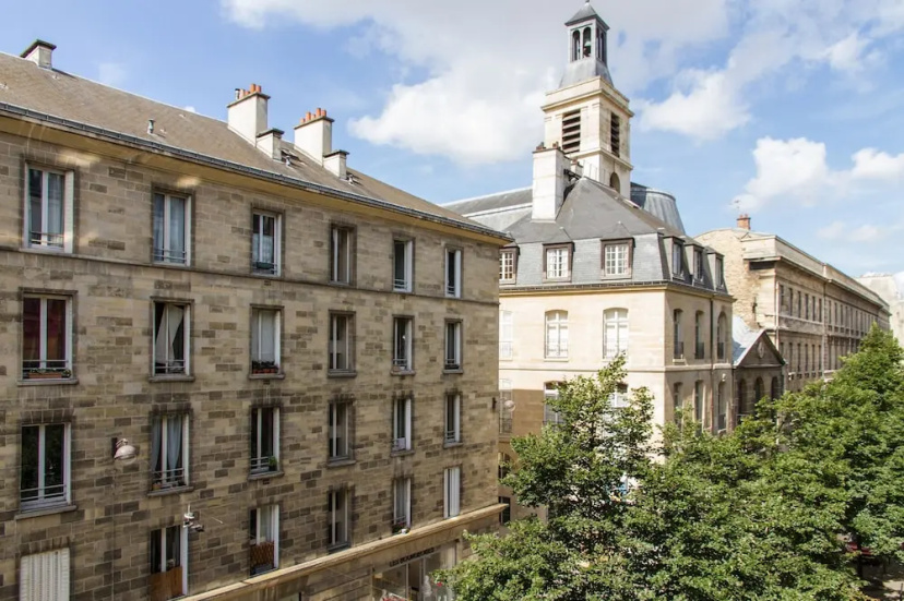 Marais - Francs Bourgeois Apartment — отель в Париже, Франция