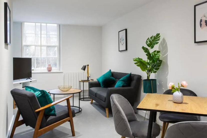 BRAND NEW Queens Park Apartments by Flying Butler — отель с удобствами в Лондоне