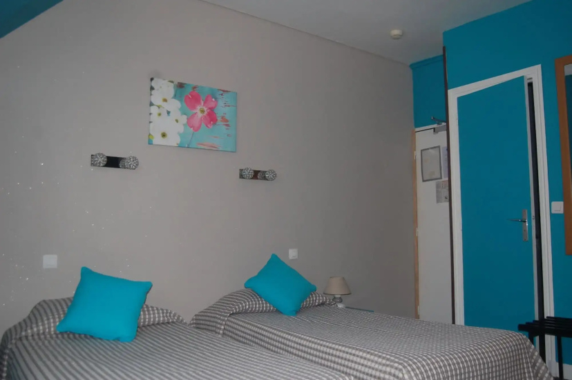 Цены на Hotel Jean Bart в Париже