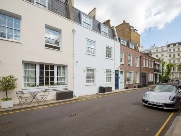 Цены на Stanhope Mews Apartment в Лондоне