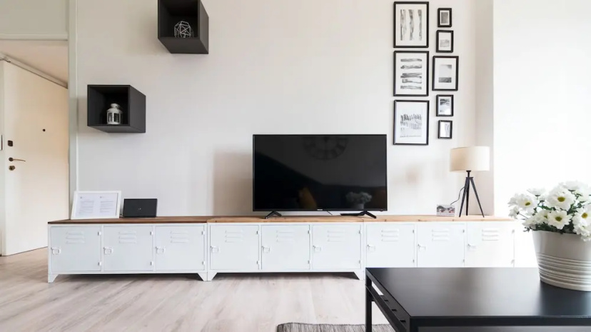 Italianway - Castel Morrone 1A — забронировать отель в Милане