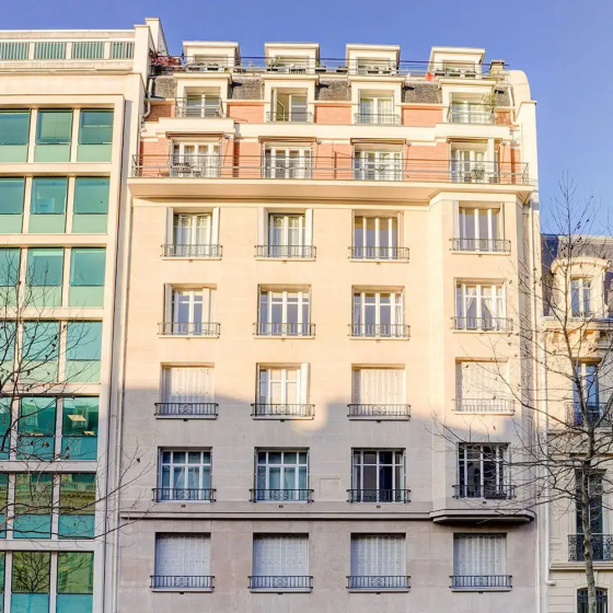 Цены на Bright Etoile Bright 2 bed Close to Eiffel Tower Arc the Triomphe et Champs Elysees в Париже