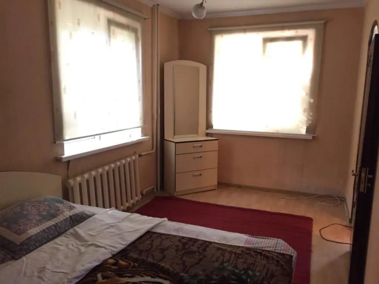 Apartment in 2 mikrorayon — забронировать отель в Алматы