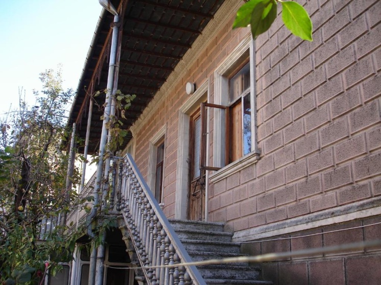 Guest House Deda Lali — отель с удобным расположением в Кутаиси