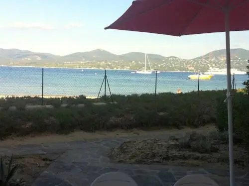 Appartement Vue mer Saint-Tropez — забронировать отель в Сент-Тропезе