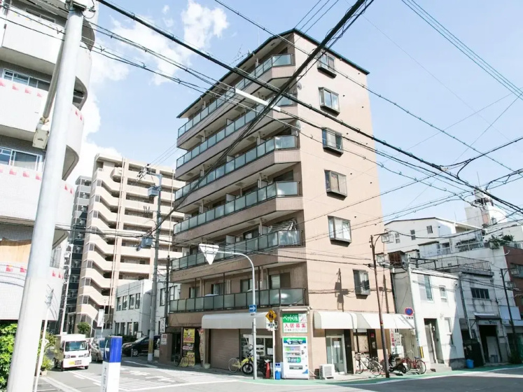 Terry's Apartment Namba South IV R03B — отель в Осаке, Япония