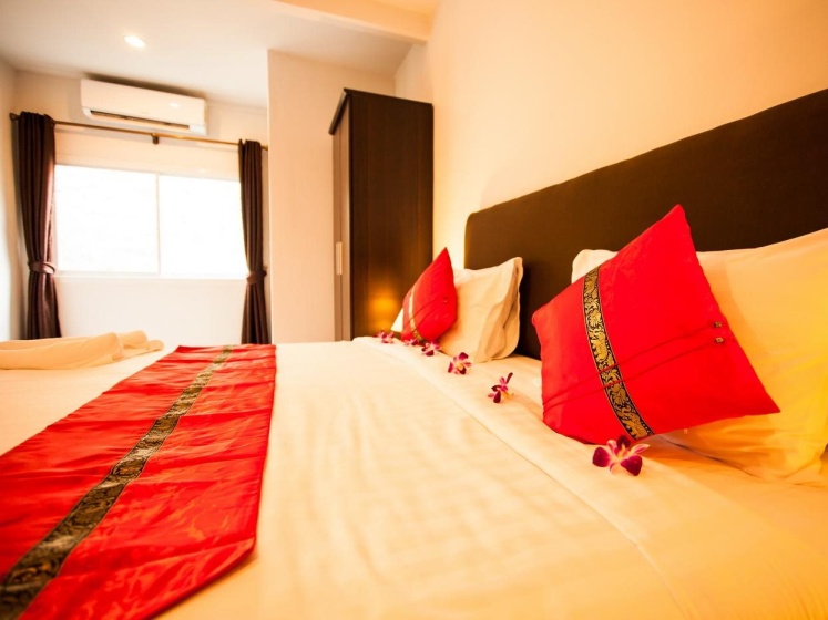Grande Elegance Serviced Apartment 3 — отель в Патонг, Таиланд