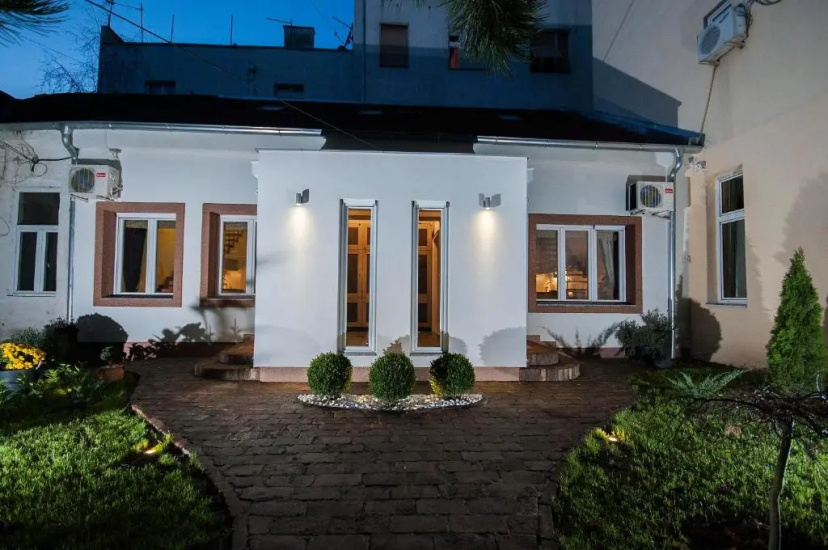 Green and Blue Garden Apartments — отель с удобным расположением в Белграде