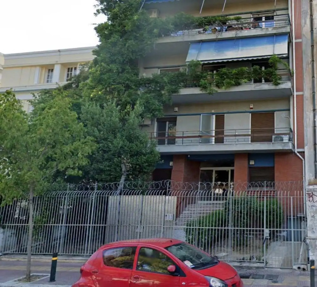 Цены на Artistic apartment in the middle of everything  by VillaRentalsgr в Афины