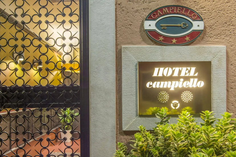 Hotel Campiello 3 — отель в Венеции, Италия