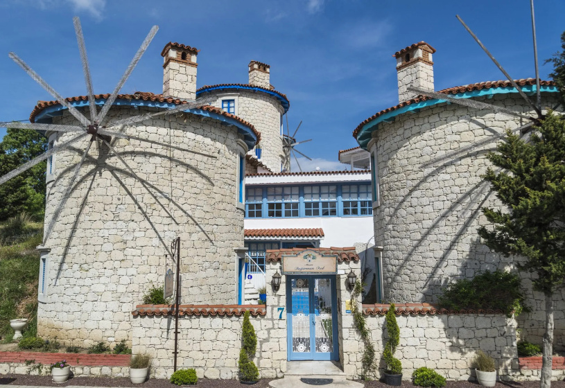Alacati Degirmen Hotel — отель в удобной локации в Чешме