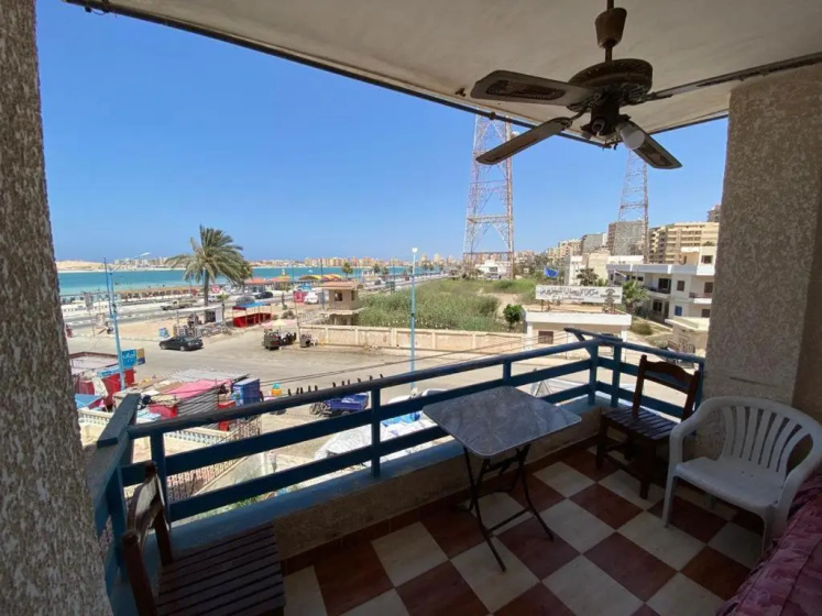 Lovely 4 bed vacation apartment with sea view — отель в Марсе, Египет