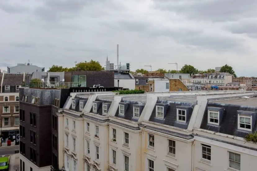 Contemporary 2 Bedroom Flat in Bayswater — комфортный отель в Лондоне