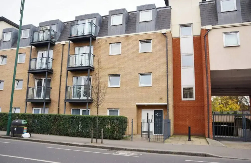 Bushwood, Ldn 2bed Apt-balcony-parking — комфортный отель в Лондоне