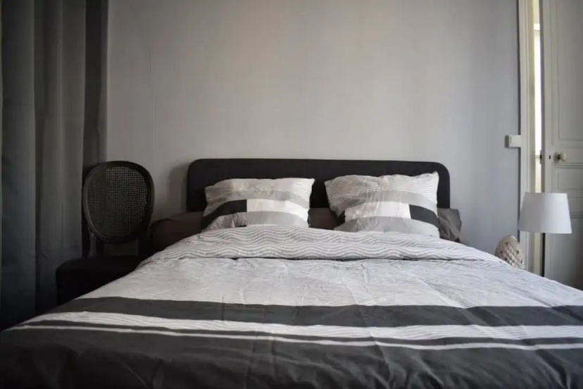 1 Bedroom Apartment Near Porte De Versailles — забронировать отель в Париже