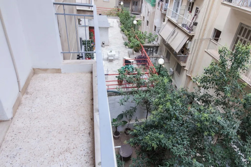 Цены на Charming 1 Bd Apt near ASOE in Athens в Афины