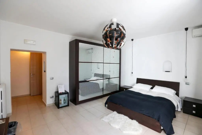 Sanfelice Apartments — комфортный отель в Неаполе
