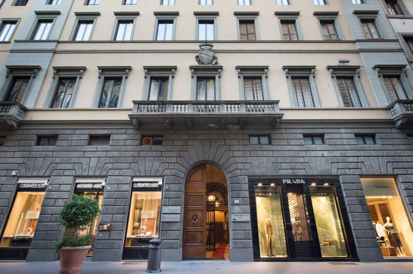 Tornabuoni Suites Collection — забронировать отель в Флоренции