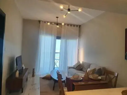 Цены на Cozy 1-bedroom apartment in Dubai South with Pool в Дубае