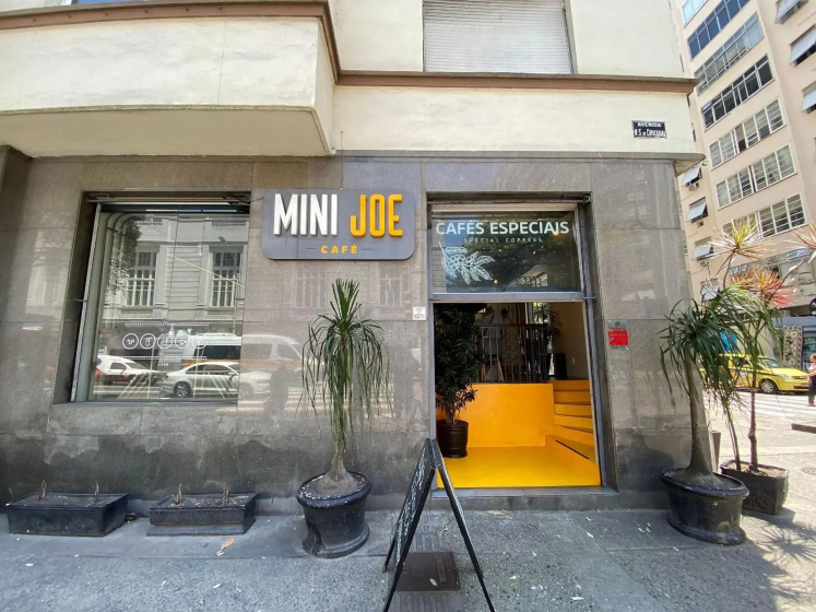 Jumpinbed Copacabana 14 - 2 bedroom apartment 100m from the beach. — отель с удобствами в Рио