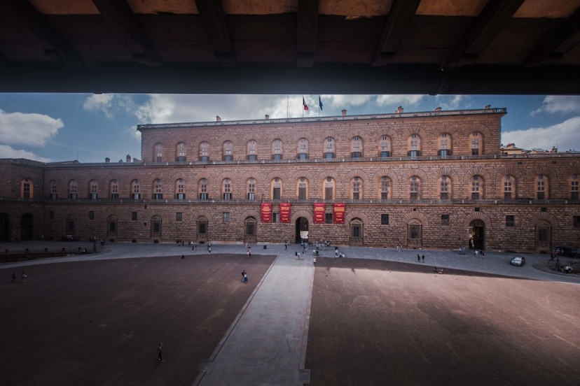 Amazing View to Pitti Palace 3BD Apt — отель с удобным расположением в Флоренции