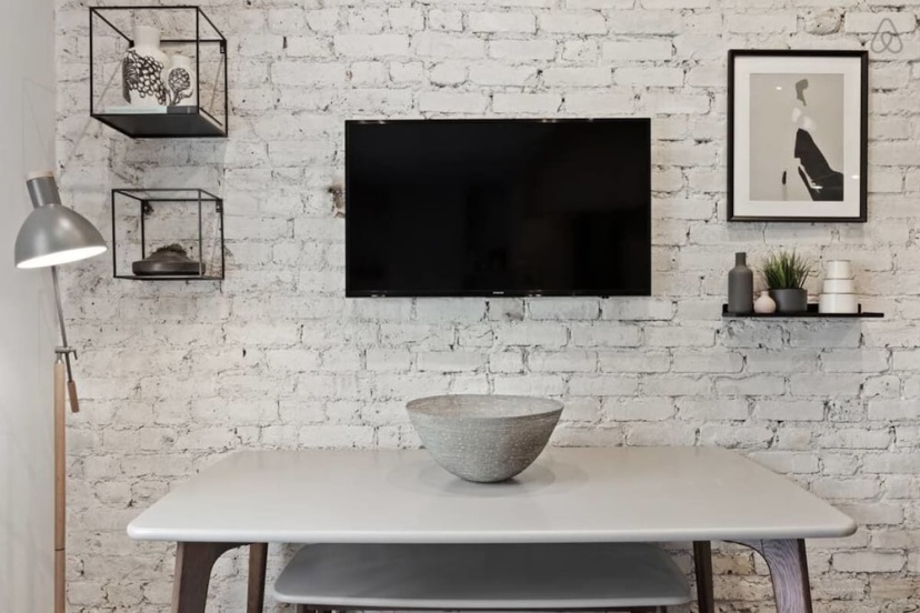 Цены на Splendid Studio Flat W/suspended Bed in Camden в Лондоне
