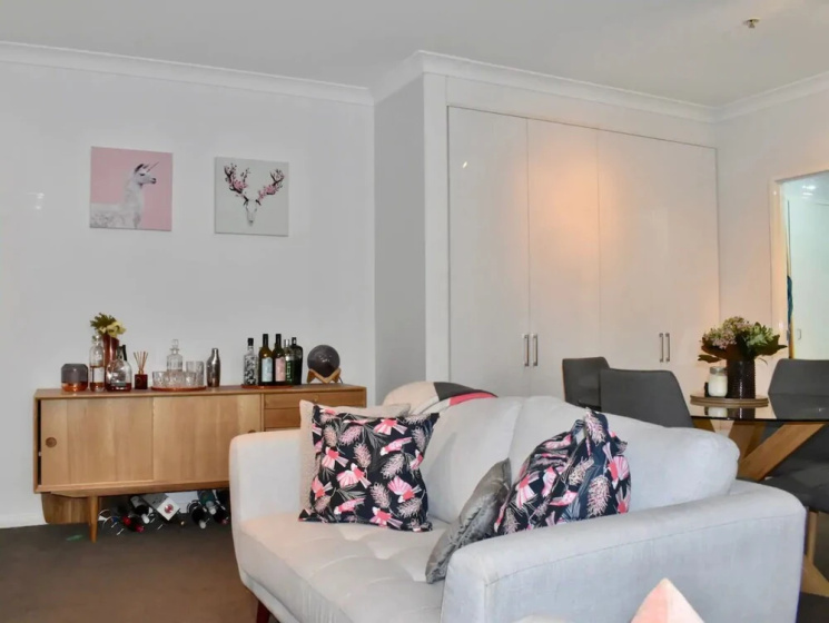 Bright 1 Bedroom Apartment In Surry Hills — отель с удобствами в Сиднее
