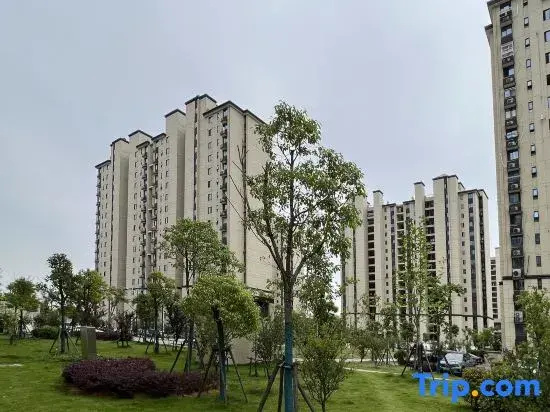 Shanghai Zhifousu All Suite Apartment — отзывы гостей и цены