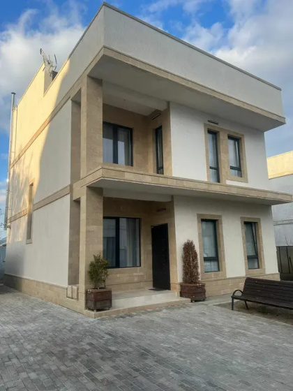 Kottedz Yellow Stone s kaminom — отель в Щёлкове, Россия