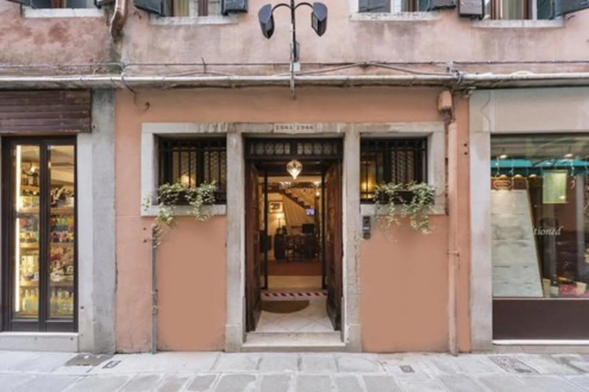 Locanda Art Deco — забронировать отель в Венеции