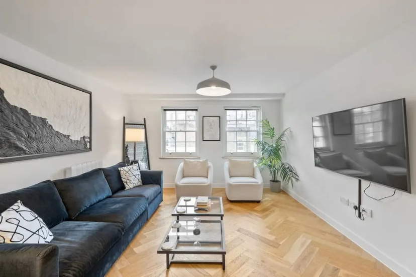 Charming 2 Bedroom 2 Bathroom Flat Near Oxford St — отель с удобным расположением в Лондоне