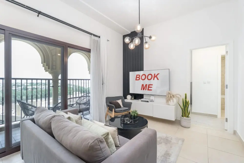 Stylish 1-bedroom Retreat With Pool in Vibrant Jumeirah Golf Estates — отзывы гостей и цены