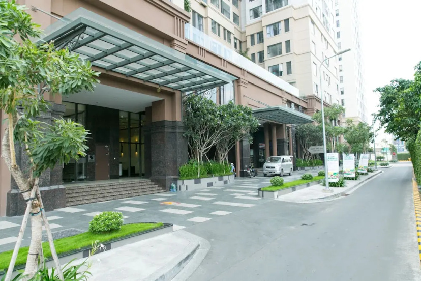 Цены на J7 3BR Apartment в Хошимине