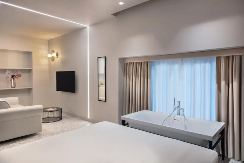 Lady Rose Prestige Suite — отель с удобствами в Неаполе