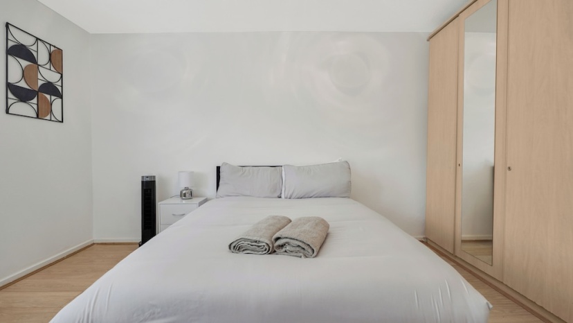 London - Flat - Garden Access - Sleeps 3 - Parking — забронировать отель в Лондоне