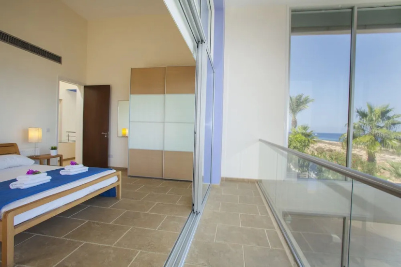 Nireas Seafront Villa 9 — комфортный отель в Протарас