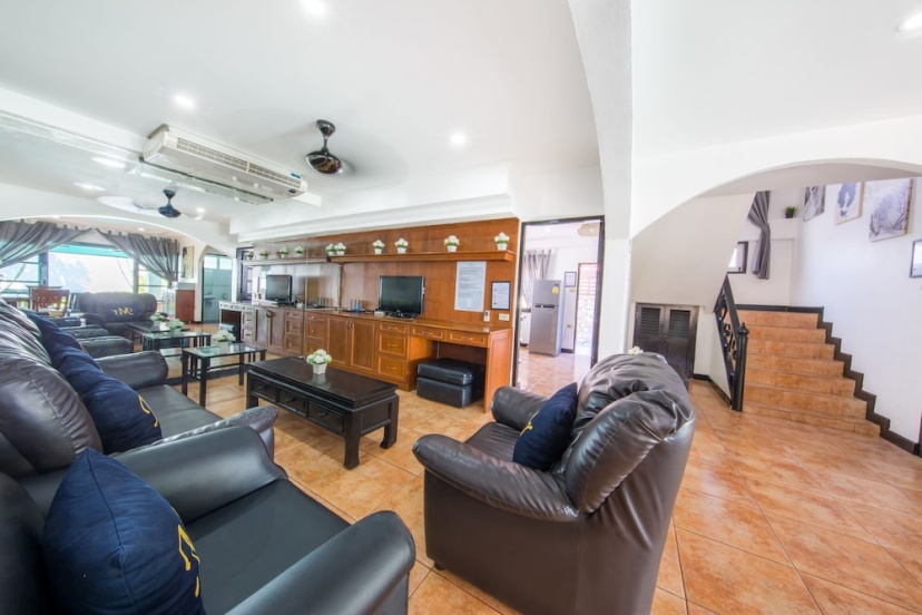 Walking Street Pool Villa Pattaya — отель с удобствами в Паттайе