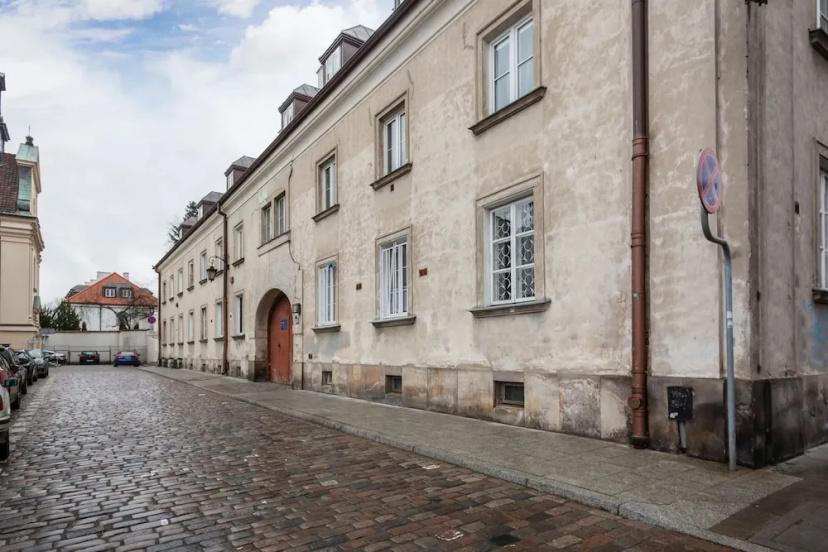 Apartment Rynek Nowego Miasta — отель с удобствами в Варшаве