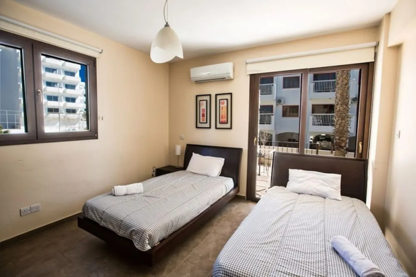 Luxury 2 Bedroom Apartment With Communal Pool, Ayia Napa Apartment 1276 — отель с удобствами в Айя-Напа