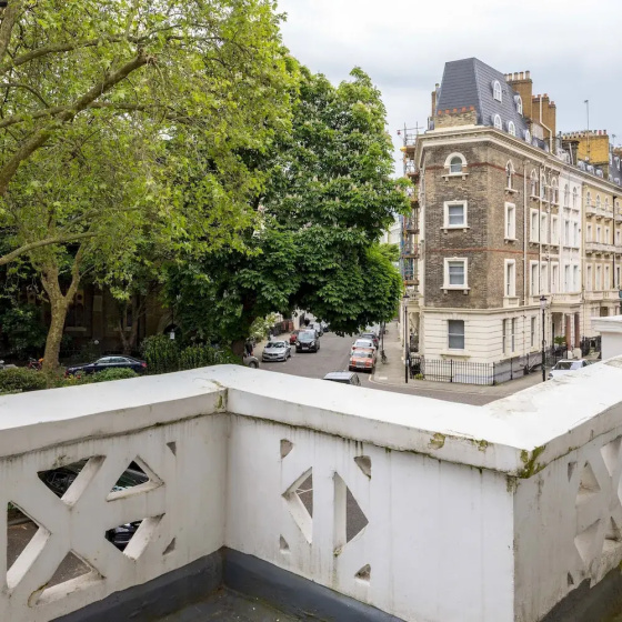 Balcony South Kensington Luxury 2 bed Apartment — забронировать отель в Лондоне