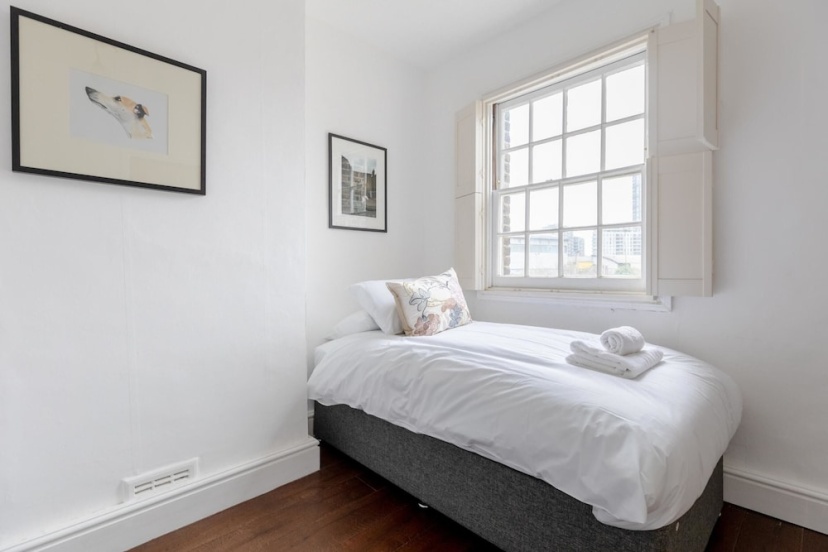Trendy 2BD House 5 Mins From Willesden Junction! — комфортный отель в Лондоне